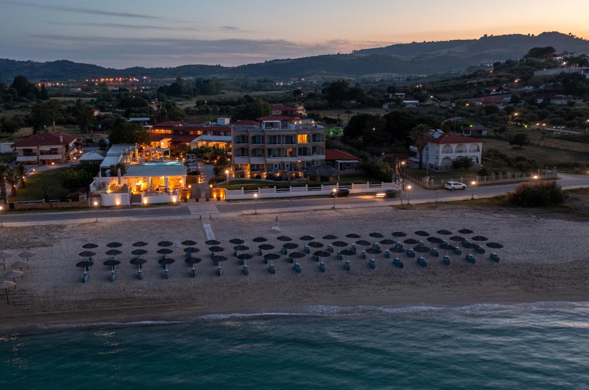 Antigoni Seaside Resort Chalkidiki Bagian luar foto